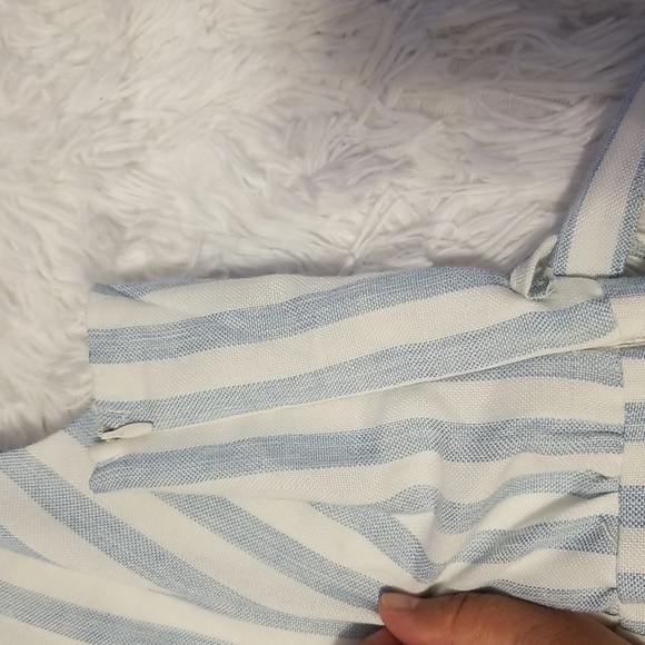 NWOT Petal Roz Jumpsuit Striped Women's Size L Color Light Blue/White - Picture 3 of 12